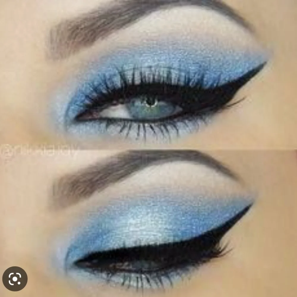 ATLANTIS Medusa Makeup Eye Dust NWOTag
